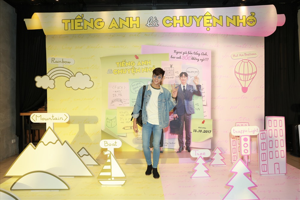 Gương mặt trẻ Hoàng Sơn cũng có mặt tại buổi công chiếu