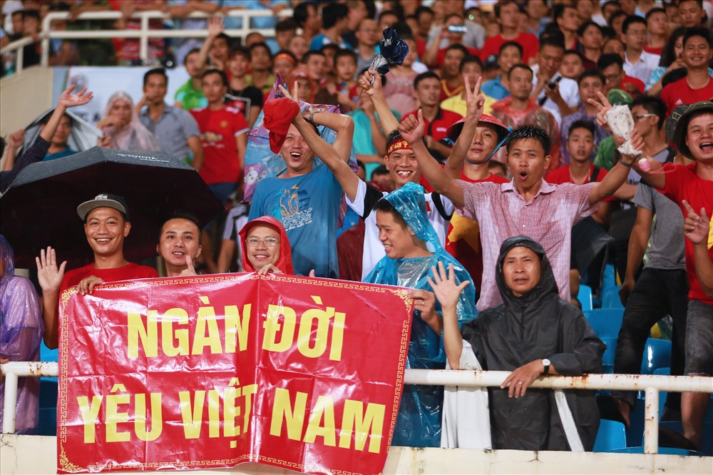 Sau trận đấu, HLV Mai Đức Chung khẳng định chính tình cảm của người hâm mộ đã tạo động lực lớn cho các cầu thủ.