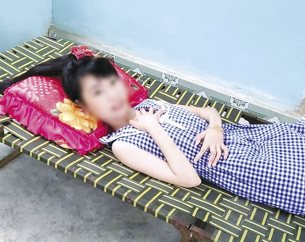 Cô gái khuyết tật Nguyễn Thủy Tiên.