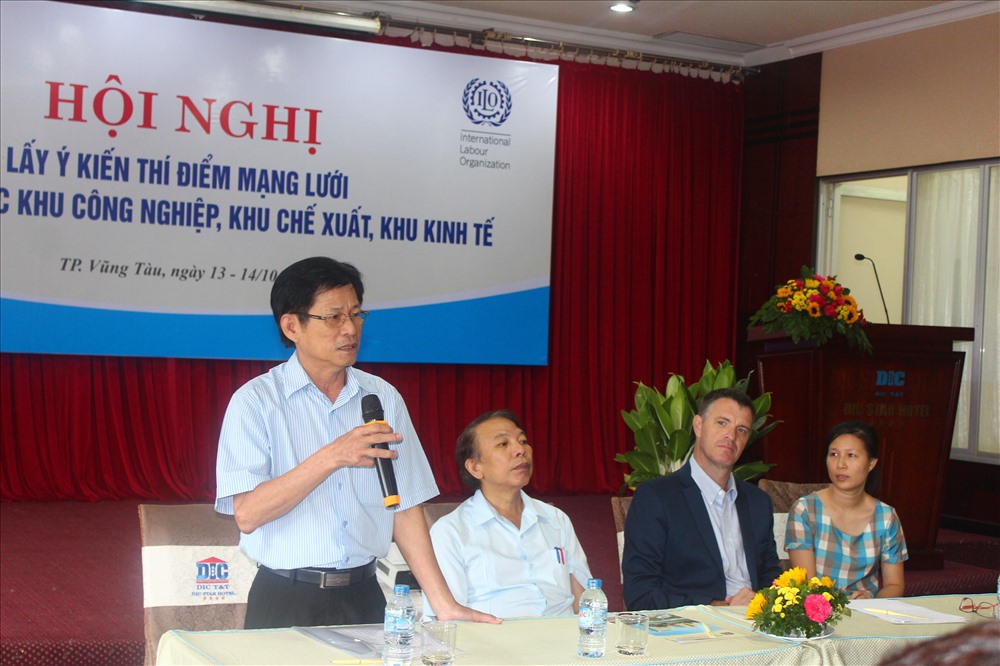 Ông Châu Văn Thắng - Chủ tịch LĐLĐ tỉnh Bà Rịa-Vũng Tàu phát biểu tại hội nghị