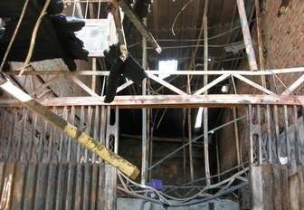 nguoi dan ong tu vong trong nha vi sap gac lung