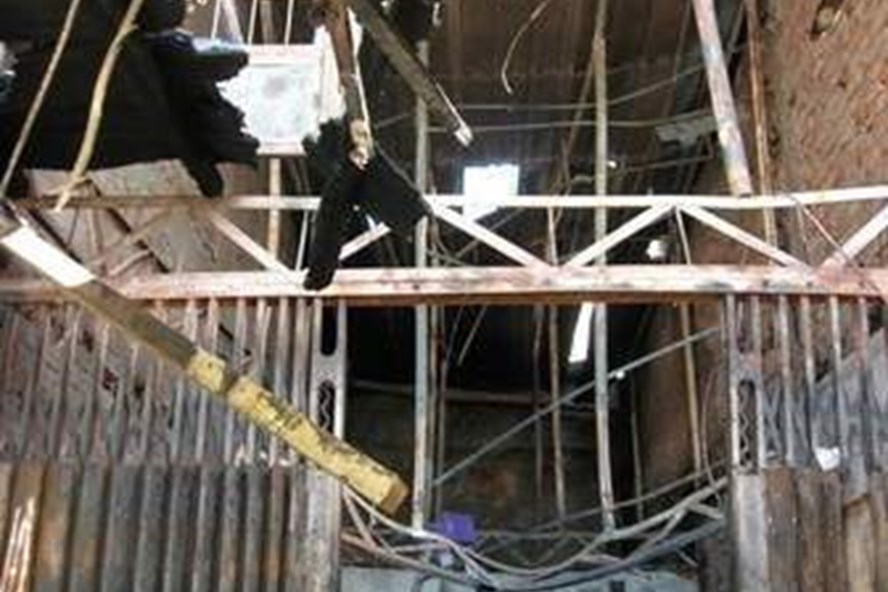 Người đàn ông tử vong trong nhà vì sập gác lửng nguoi dan ong tu vong trong nha vi sap gac lung