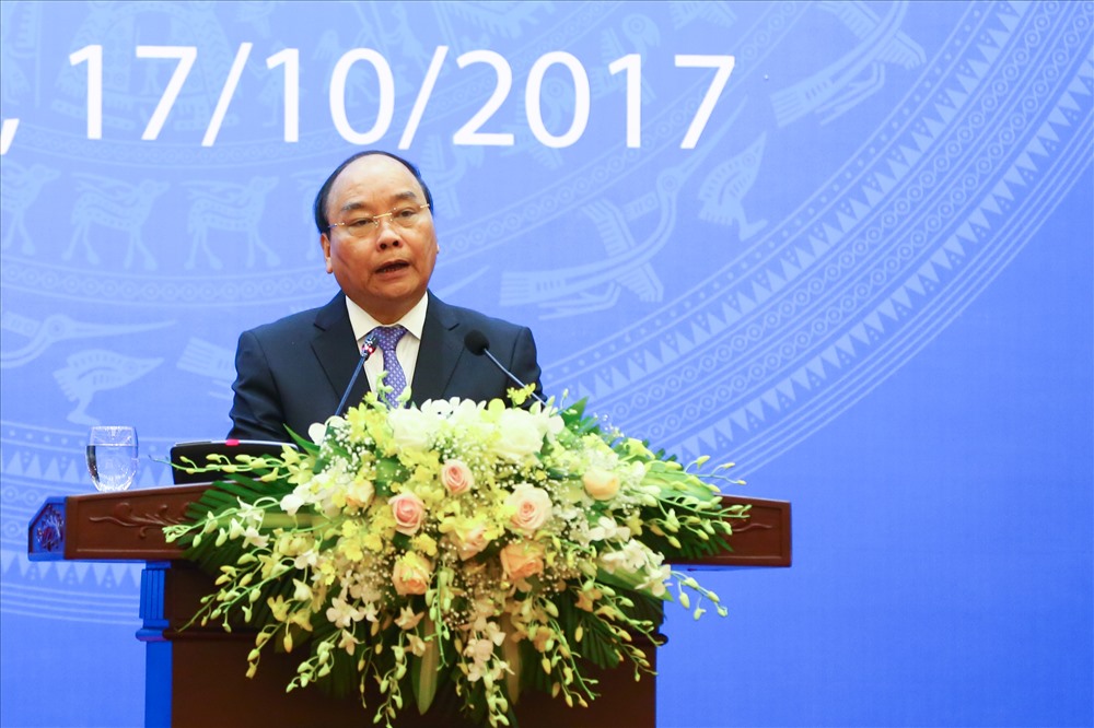 Phát biểu tại buổi lễ, Thủ tướng Nguyễn Xuân Phúc nhấn mạnh, Liên Hợp Quốc là nguồn sáng hi vọng, là nơi tập hợp sự đoàn kết, nỗ lực, sáng tạo của các quốc gia để chung tay vượt qua thách thức, phát triển bền vững, mang lại sự thịnh vượng, hạnh phúc đến mọi người. Ảnh: Sơn Tùng