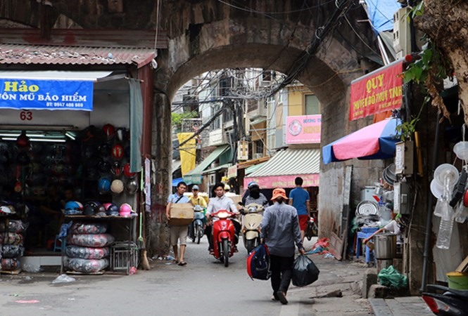 Một vòm cầu không bị xây bịt.
