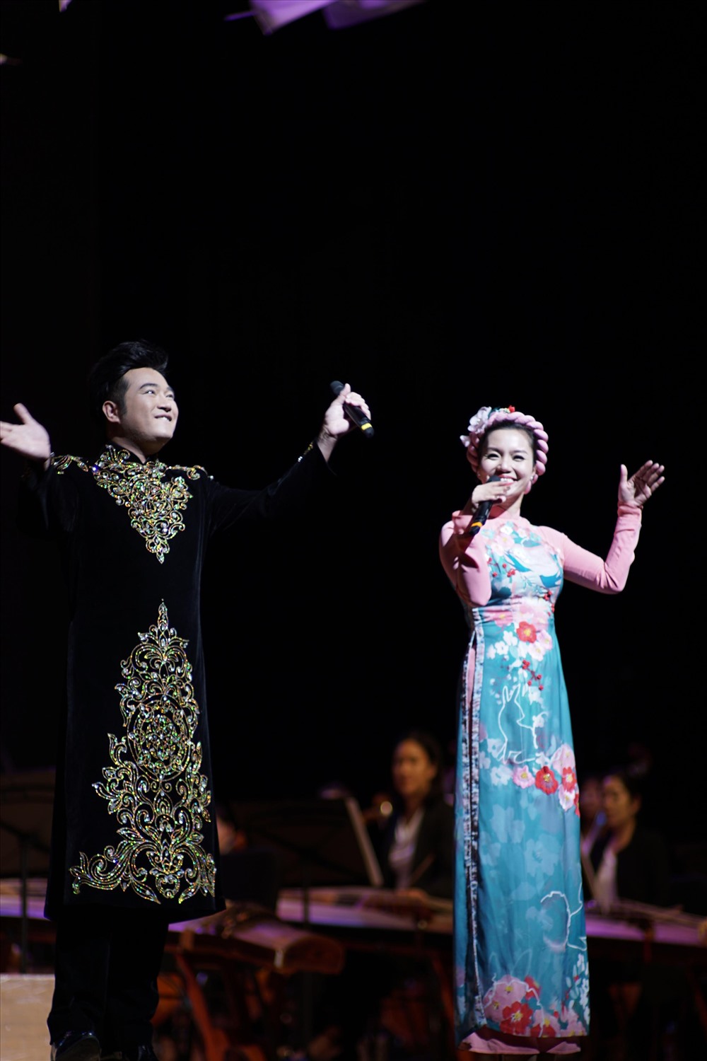 Ngọc Anh nồng nàn song ca cùng ca sĩ Minh Quân