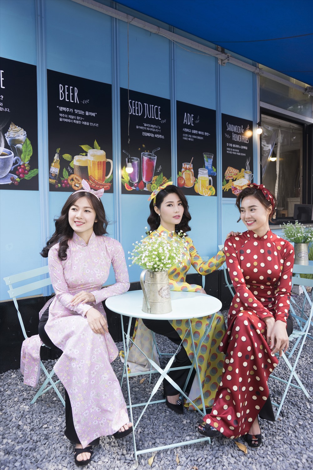 3 diễn viên trẻ diện áo dài chấm bi. Ảnh: