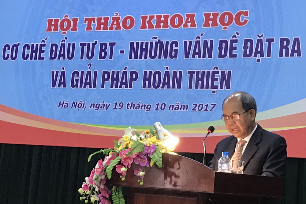 Ông Cao Tấn Khổng - Phó Tổng Kiểm toán Nhà nước - chủ trì hội thảo “Cơ chế đầu tư BT - Những vấn đề đặt ra và giải pháp hoàn thiện”. Ảnh K.H