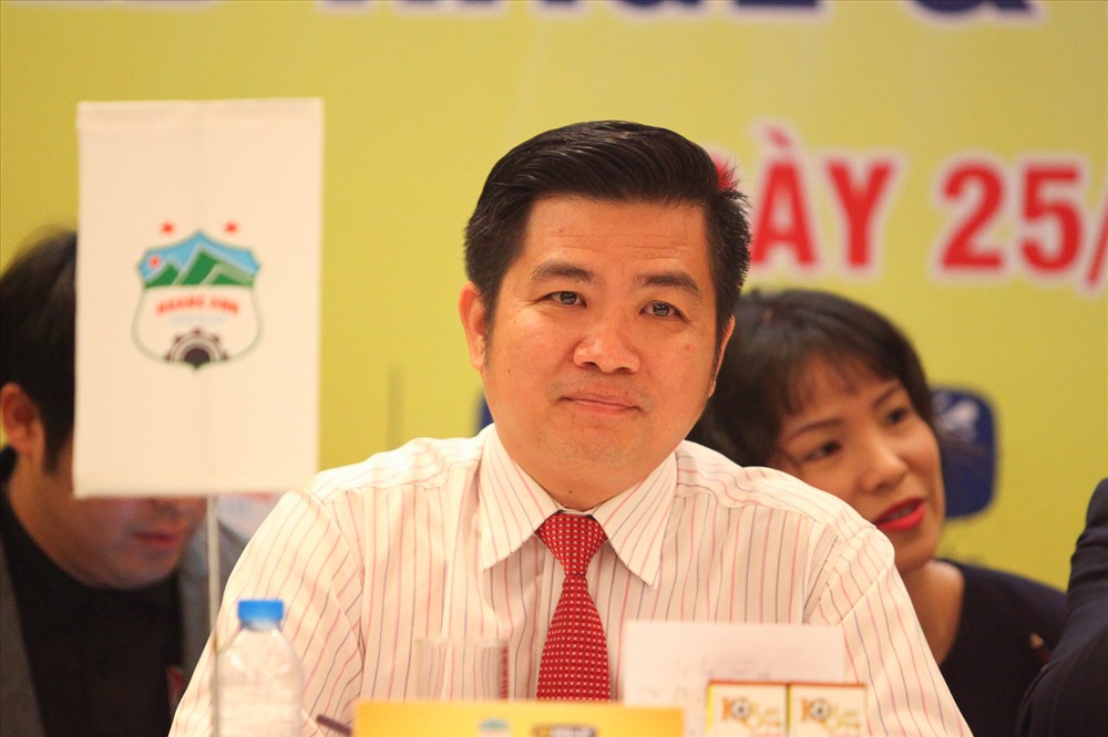 TGĐ Tập đoàn HAGL ông Võ Trường Sơn có những dự đoán “gây sốc” khi cho rằng HAGL có thể vô địch V.League 2018. Ảnh: Đ.H