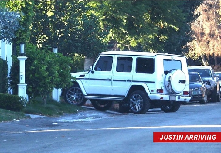 Bằng chứng Selena Gomez đưa tình cũ Justin Bieber về nhà