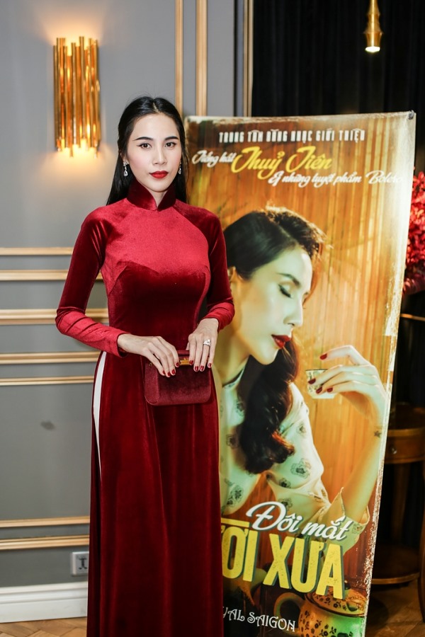Thủy Tiên trước nay chỉ hát nhạc trẻ nay cũng cho ra mắt album Bolero gây tranh cãi cho người hâm mộ (ảnh: Vietnamnet)