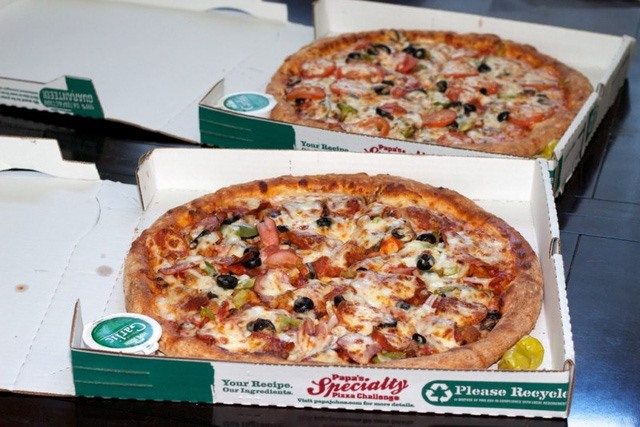 Những chiếc pizza được mua bằng tiền bitcoin.