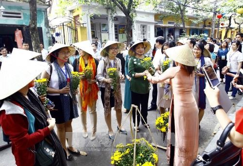 Phu nhân Chủ tịch nước Trần Đại Quang dự Chương trình Tổng duyệt các hoạt động của Tuần lễ Cấp cao APEC 2017. Ảnh: TTXVN