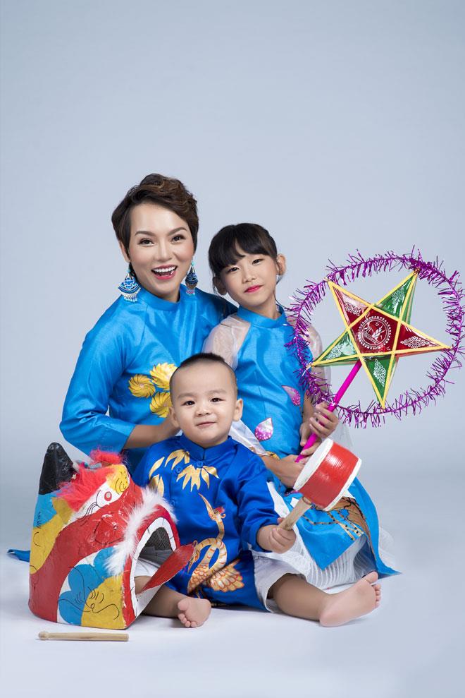 Hiện, ngoài thời gian theo học ở trường, Gạo Nếp dành nhiều thời gian đọc sách, truyện và trêu đùa với em trai. Cô bé tỏ ra dễ thương mà nhu mì hơn cá tính siêu quậy từ nhỏ. Thái An cũng rất gần gũi và dành tình cảm đặc biệt cho ông xã hiện tại của Thái Thuỳ Linh, doanh nhân Ngô Quang Cường.