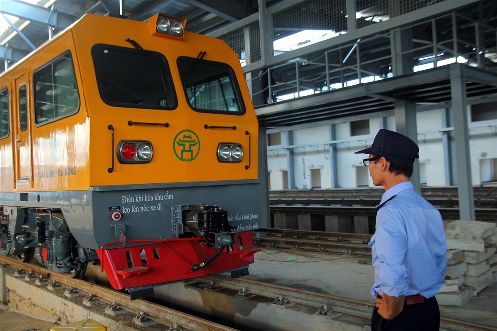 Theo kế hoạch trước đây, dự án sẽ vận hành thử trong tháng 10, tuy nhiên do vướng mắc các thủ tục nên nguồn vốn vay bổ sung 250,62 triệu USD từ Ngân hàng Xuất nhập khẩu Trung Quốc bị chậm trễ, là nguyên nhân chính khiến dự án phải điều chỉnh tiến độ.