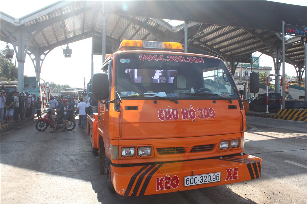 Xe cứu hộ trực sẵn tại hiện trường