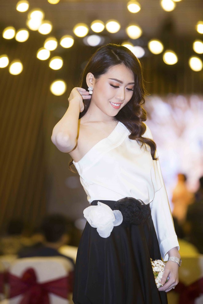 Với sự “lấn sân” lần này, Hoàng Kim hứa hẹn thuyết phục khán giả tại chương trình cũng như là một bước tiến mới trong hành trình nghệ thuật của mình. Cùng chờ đón xem “cặp đôi hoàn hảo” Hoàng Kim – Erik trong thời gian tới.
