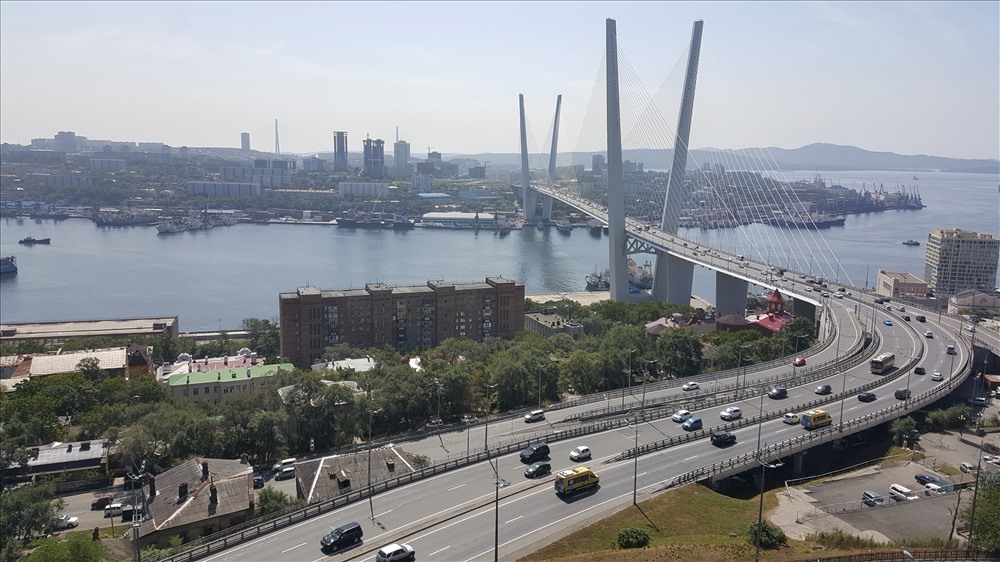 Cây cầu dây văng Russky dài nhất thế giới ở Vladivostok, thủ phủ vùng Viễn Đông, Nga.