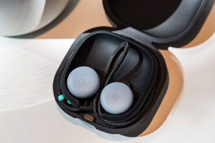 Tai nghe thông dịch 40 ngôn ngữ Pixel Buds.