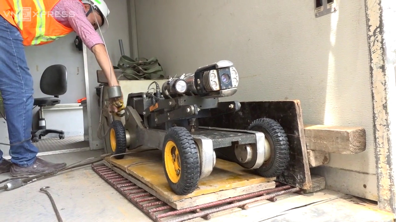 Nhiều người so sánh với con Robot của Công ty thoát nước đô thị TPHCM. Nguồn: Vnexpress.net
