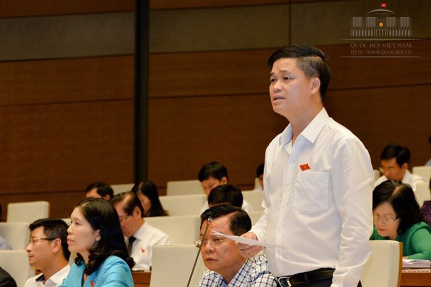 Ông Ngọ Duy Hiểu - Đại biểu Quốc hội, Ủy viên Đoàn Chủ tịch, Trưởng ban Quan hệ lao động Tổng LĐLĐVN - phát biểu tại hội trường Quốc hội ngày 22.11 về Mô hình Trưởng đơn vị Hành chính kinh tế đặc biệt. Ảnh: HẢI NGUYỄN