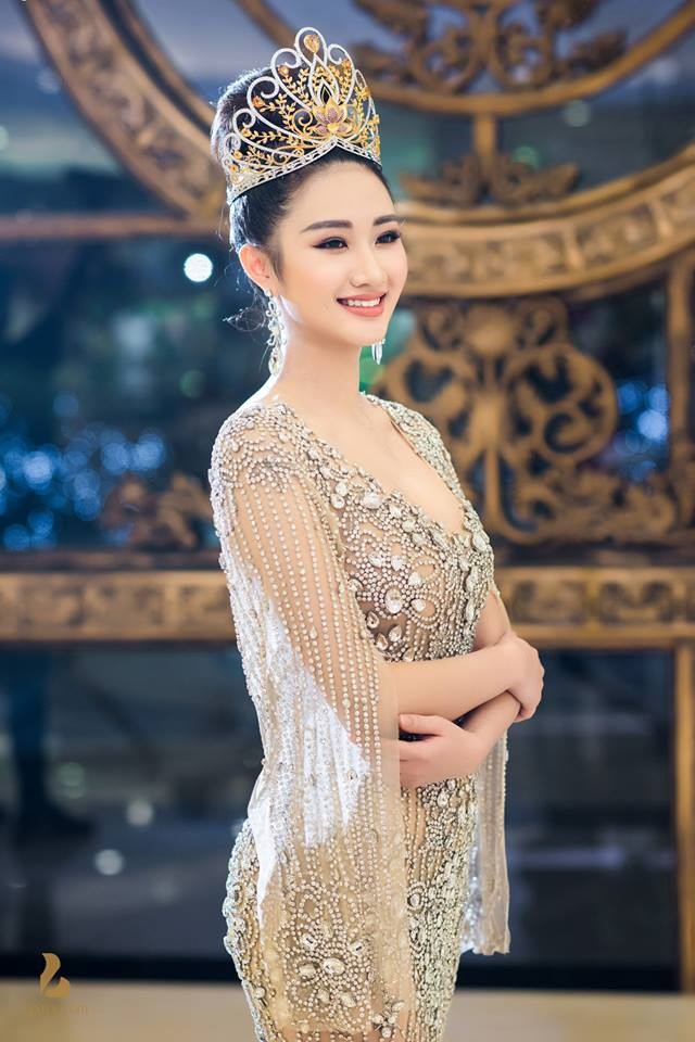 Hiện tại, cô vẫn ăn đủ để có sữa cho con chứ không hề ăn kiêng. Ảnh: Linh Lê Chí