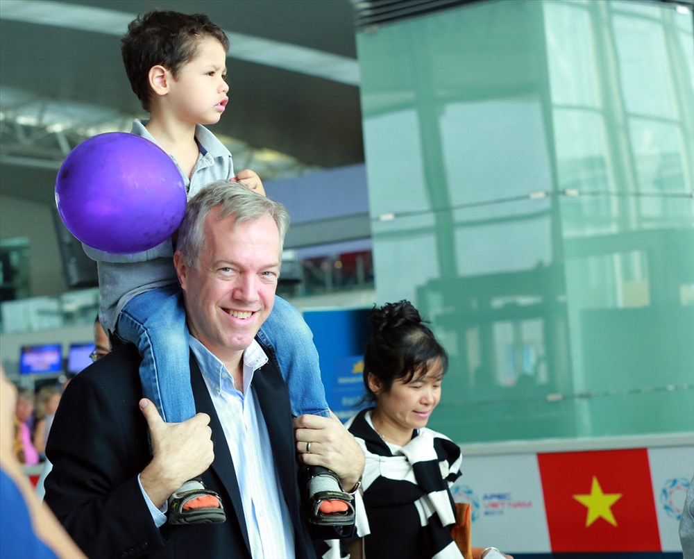 “Thật l à một vinh dự trong đời được làm việc với tư cách là Đại sứ Hoa Kỳ tại Việt Nam. Khi làm việc với tư cách là Đại sứ Hoa Kỳ đầu tiên tại đây, Đại sứ Pete Peterson thường nói: Không điều gì là không thể trong quan hệ Hoa Kỳ - Việt Nam, ông đã cho thấy điều đó là đúng và chúng ta tiếp tục thể hiện điều đó. Quý vị có thể tin chắc rằng Việt Nam sẽ luôn giữ một vị trí đặc biệt trong trái trim tôi“.