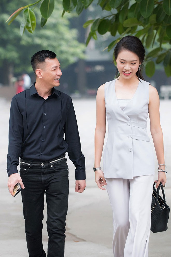 Ngoài ra, chuyên gia trang điểm Kenny Thái cũng góp mặt trong ban giám khảo lần này.