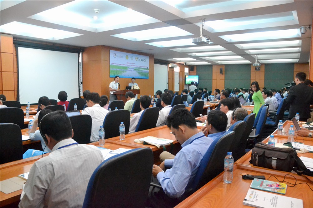 Quang cảnh buổi hội thảo.