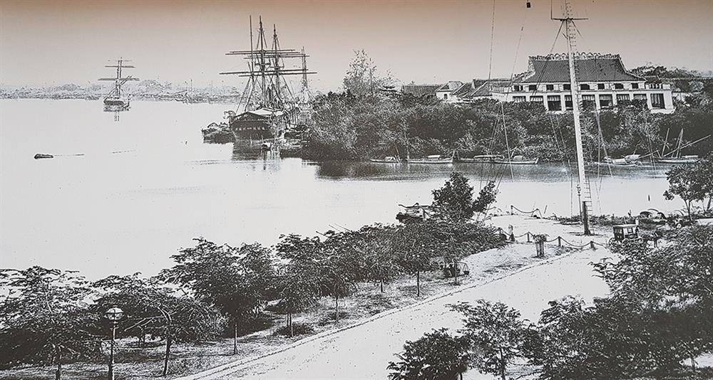 Cột cờ Thủ Ngữ được người Pháp dựng lên vào năm 1865 trên nền cũ của dinh quan thủ ngự chuyên chăm lo về thương chính của nhà Nguyễn. Ảnh: Tư liệu