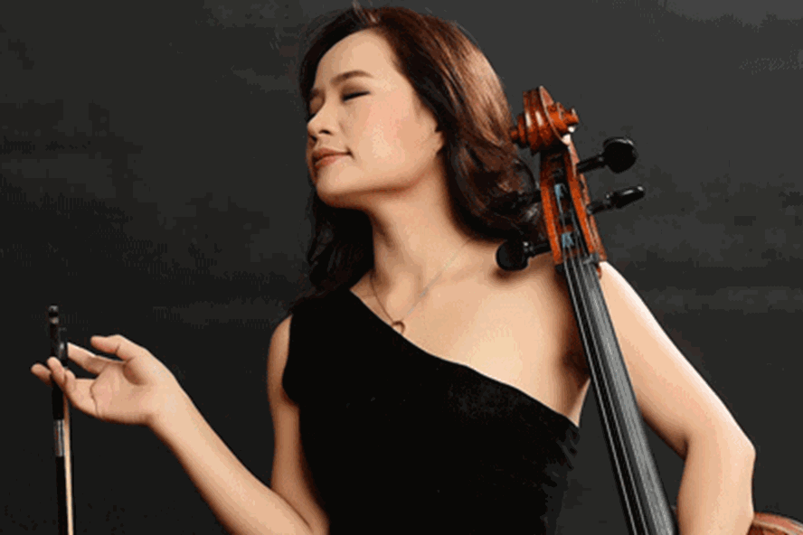 Nghệ sĩ cello Đinh Hoài Xuân.
