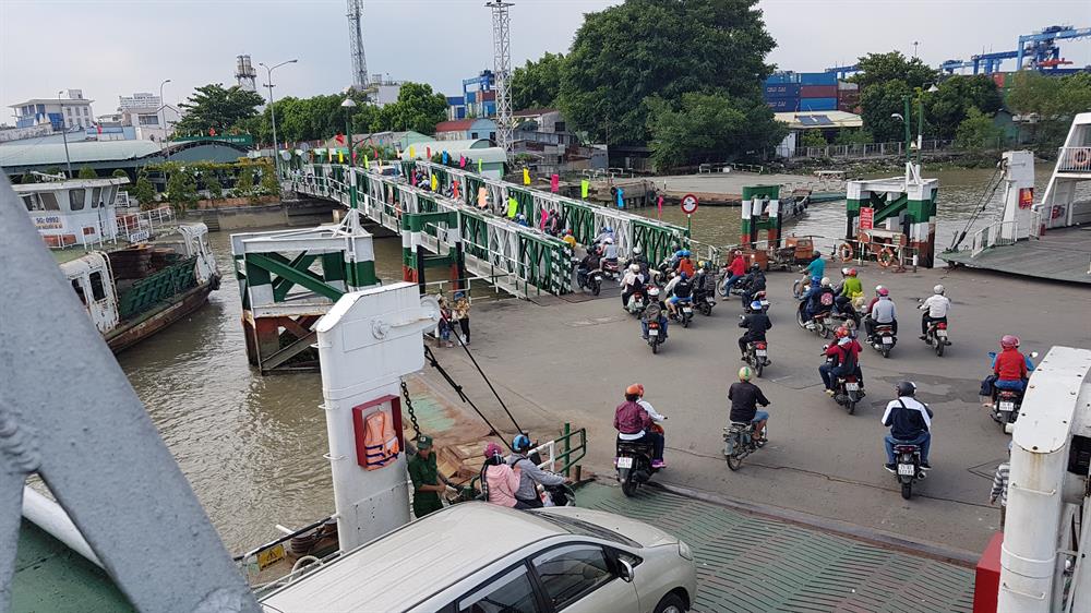 Dịp Quốc khánh, dự kiến phương tiện qua phà Cát Lái sẽ tăng từ 70-80% so với ngày thường. Ảnh: Trường Sơn