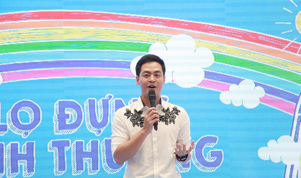 MC Phan Anh kêu gọi hỗ trợ cho trẻ em Làng SOS. Ảnh: T.L