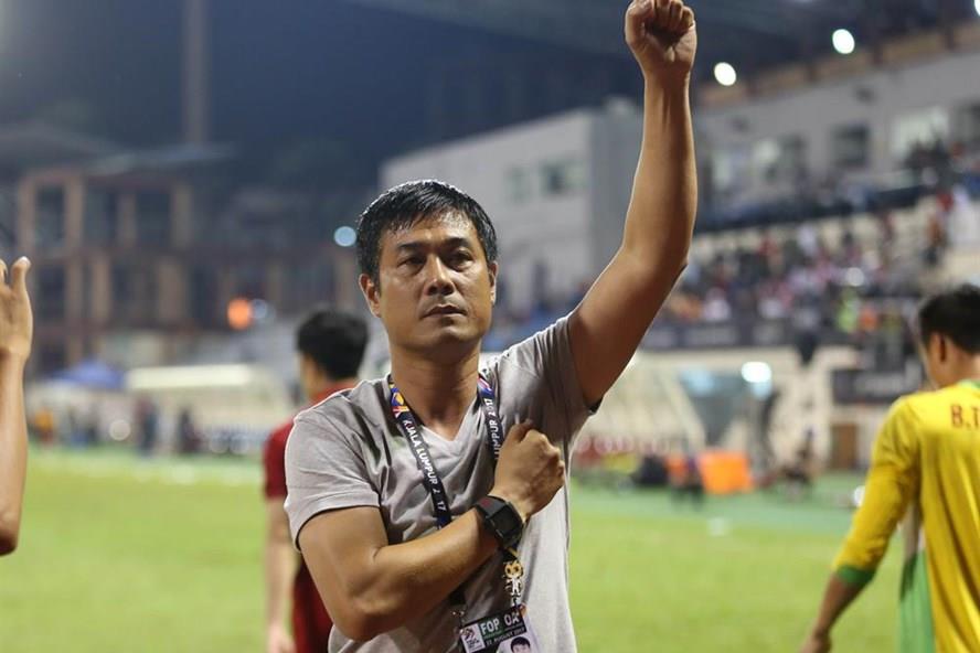 HLV Hữu Thắng nhận hết mọi trách nhiệm về thất bại của U22 Việt Nam tại SEA Games 29. Ảnh: Đ.Đ