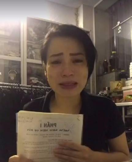 Vợ Xuân Bắc khóc chia sẻ những bức xúc trong công việc giảng dạy ở trường.