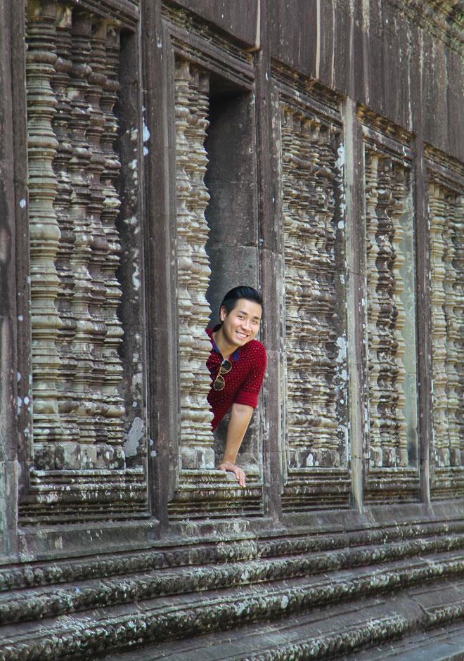 Chi phí cho những món ăn đường phố cũng khá rẻ, chỉ khoảng 200 ngàn/ bữa. Với chuyến đi 3 ngày 2 đêm, du khách chỉ phải chi trả 5 triệu đồng là có thể thoải mái khám phá vùng đất Campuchia mang nhiều di tích lịch sử của thế giới.