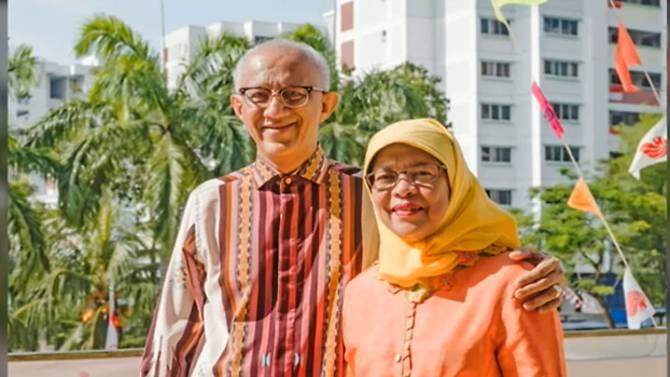 Bà Halimah Yacob và chồng. Ảnh: CNA