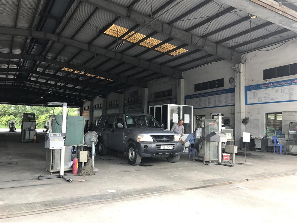 hon 16000 xe bi tu choi dang kiem vi khong nop phat nguoi