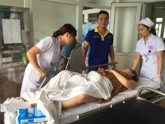 Anh Thông hạnh phúc khi là người đỡ đầu cho con (ảnh NDCC)