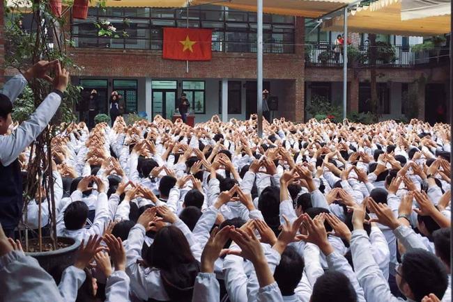 Học sinh Trường THPT Lương Thế Vinh trong một buổi sinh hoạt tập thể. Ảnh: Tri thức trẻ