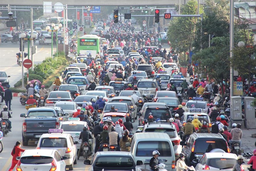 Ùn tắc giao thông trên địa bàn TP Hà Nội. Ảnh Trần Vương