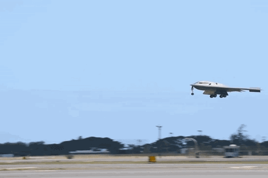 Kết quả hình ảnh cho B-2 Spirit tá»i Hawaii