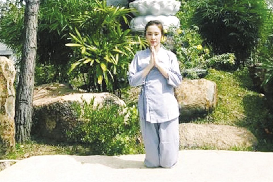 Người đáng thương, kẻ làm màu Người đáng thương, kẻ làm màu