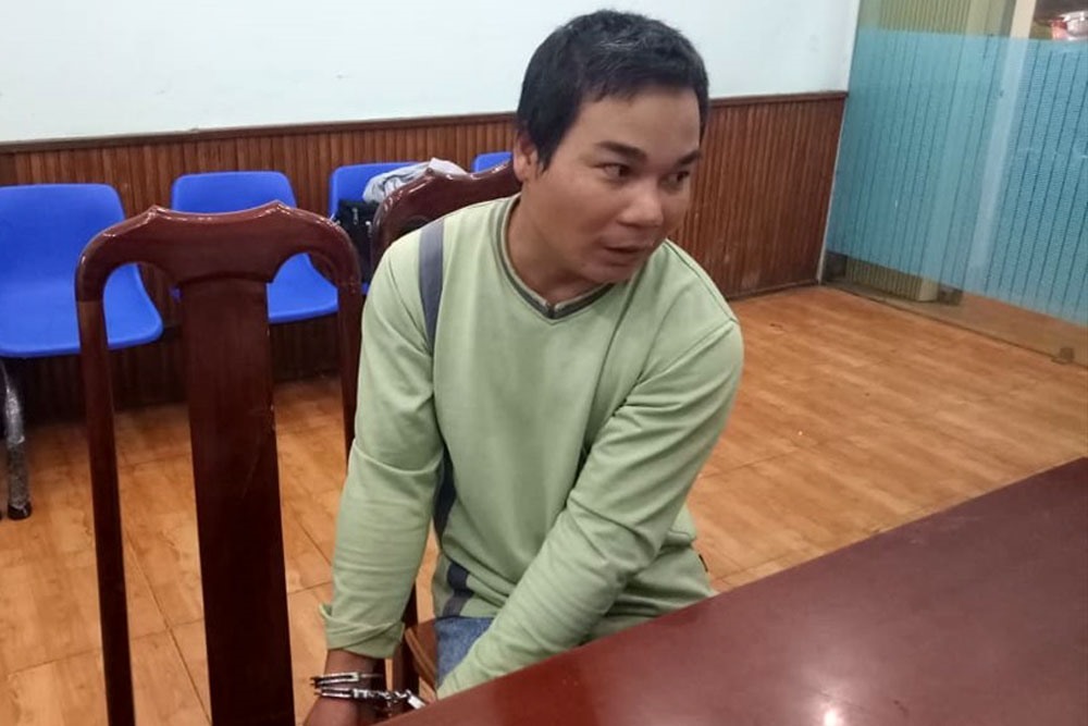 Đối tượng Thế tại cơ quan công an.