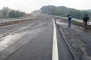 Những cao tốc nghìn tỉ mới xong đã hỏng Những cao tốc nghìn tỉ mới xong đã hỏng