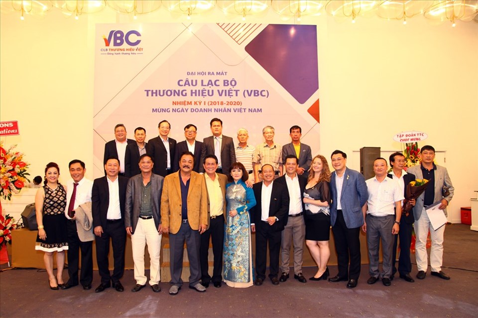 Ra mắt Câu lạc bộ thương hiệu Việt Ra mắt Câu lạc bộ thương hiệu Việt