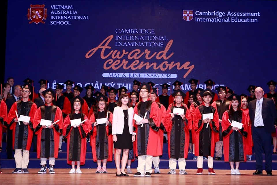 13 học sinh VAS đạt điểm tuyệt đối tại các kỳ thi chứng chỉ quốc tế Cambridge năm 2018 13 học sinh VAS đạt điểm tuyệt đối tại các kỳ thi chứng chỉ quốc tế Cambridge năm 2018