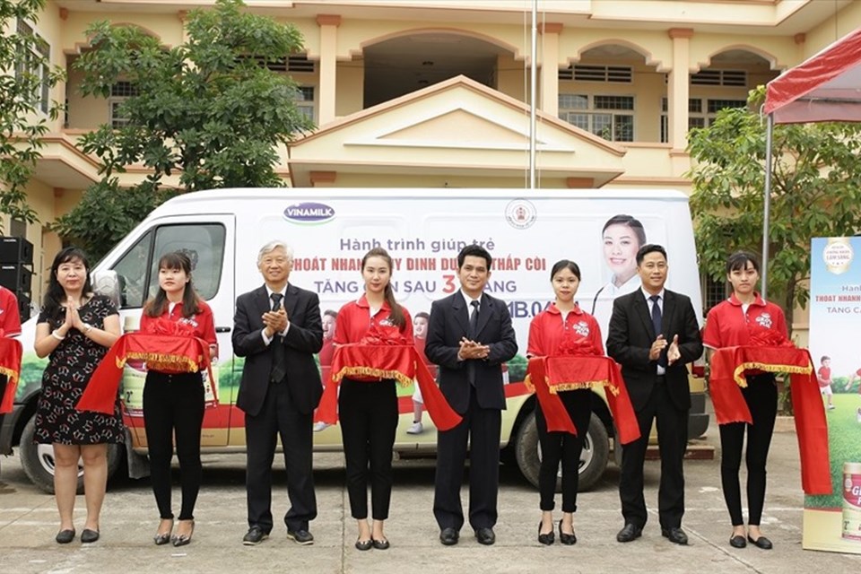 Khởi động “Hành trình giúp trẻ thoát nhanh suy dinh dưỡng, thấp còi, tăng cân sau 3 tháng” Khởi động “Hành trình giúp trẻ thoát nhanh suy dinh dưỡng, thấp còi, tăng cân sau 3 tháng”