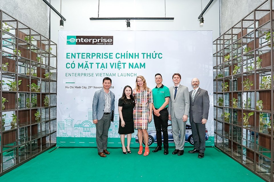 Dịch vụ cho thuê xe lớn nhất nước Mỹ vào Việt Nam Dịch vụ cho thuê xe lớn nhất nước Mỹ vào Việt Nam
