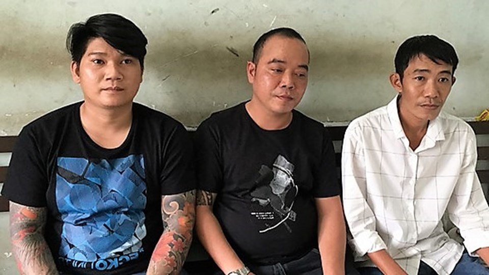 Nhóm cho vay nặng lãi liên tỉnh đang bị tạm giữ để điều tra Nhóm cho vay nặng lãi liên tỉnh đang bị tạm giữ để điều tra