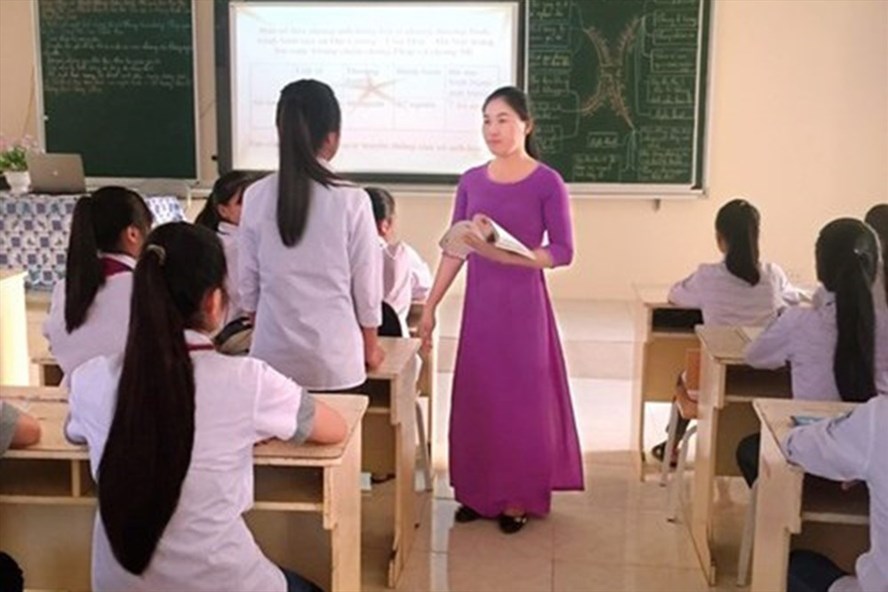 Cô giáo Nguyễn Thị Nghiệp (Trường THCS Đại Cường, huyện Ứng Hòa, Hà Nội) luôn nâng cao chất lượng bài giảng, tận tình với các học sinh. Ảnh: T.Đ.C